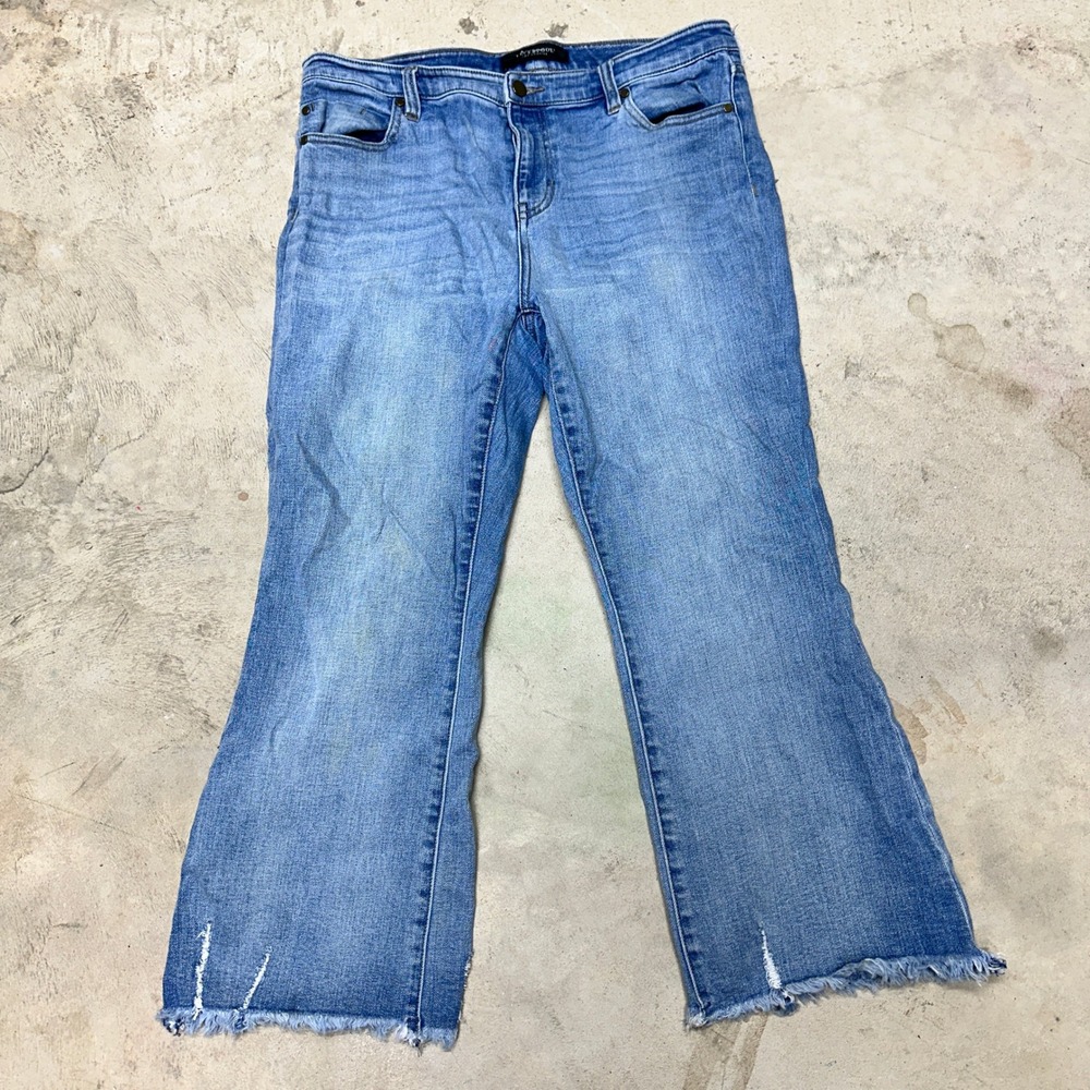 Liverpool Los Angeles Womens Denim Flare Jeans Size 12/31‎ Frayed Hem Light Wash